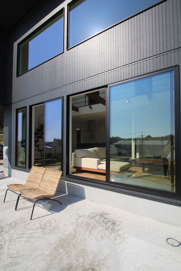 Black Modern関連画像