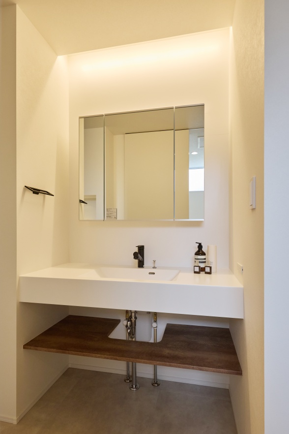 enjoy on the inner balcony関連画像