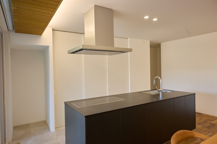 凛とした平屋関連画像